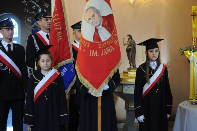 Inauguracja katolickiej szkoły w Grabinie