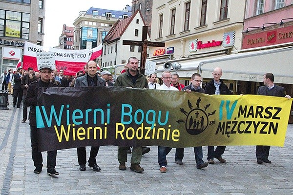 Udział w Marszu to również  odważne świadczenie o Chrystusie