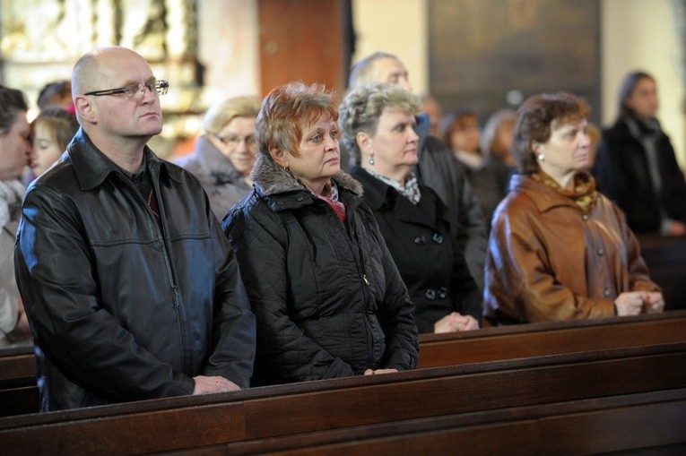 Kandydatura, akolitat i tuniki