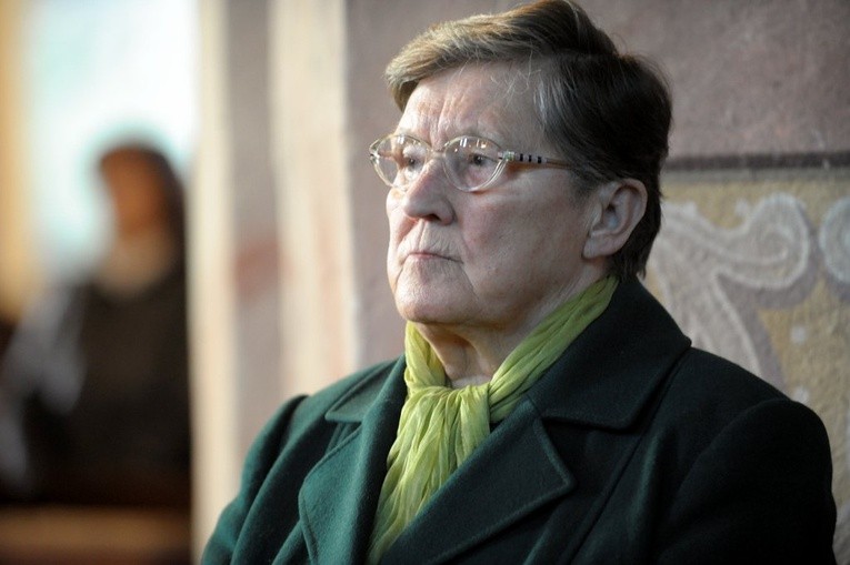 Kandydatura, akolitat i tuniki