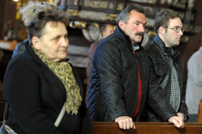 Kandydatura, akolitat i tuniki