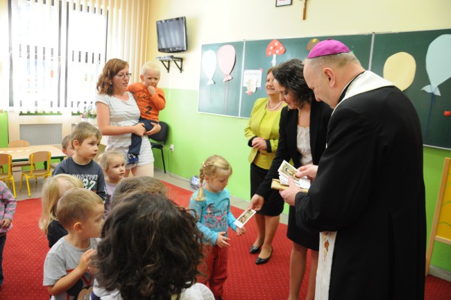 Poświęcenie katolickiej szkoły w Opolu