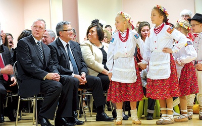 29 października prezydencka para była podejmowana w Mościsku przez wójta gminy  Marka Chmielewskiego