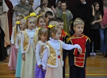 Święci i gimnazjaliści 