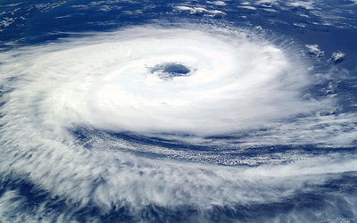 Ogromny tajfun uderzył w Filipiny