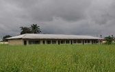 Potrzebna szkoła w Bomadi