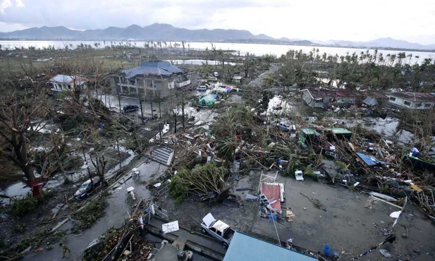 Co najmniej 1200 ofiar Haiyan