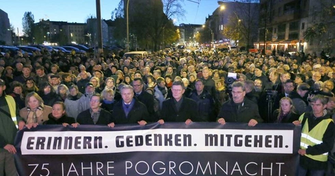 Niemcy składają hołd ofiarom nazistów