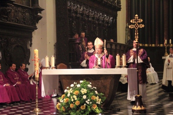 Msza św. w intencji zmarłych biskupów