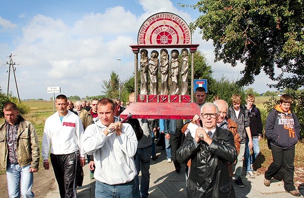  W zeszłym roku bp Stefan Regmunt ustanowił kościół parafialny w Międzyrzeczu sanktuarium pw. Pierwszych Męczenników Polski. Jedną z najnowszych inicjatyw jest pielgrzymka mężczyzn