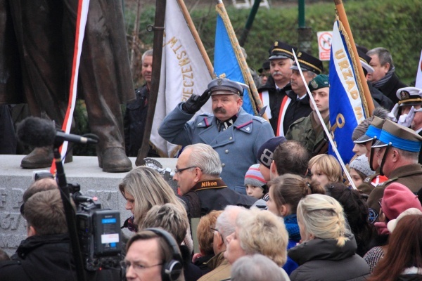 Odsłonięcie pomnika Piłsudskiego