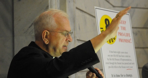 Biskupi mówią: "nie!" łamaniu wolności religijnej