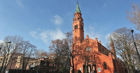 Wynagrodzenie Panu Bogu  za pokaz mody w kościele św. Augustyna odbyło się 15 listopada