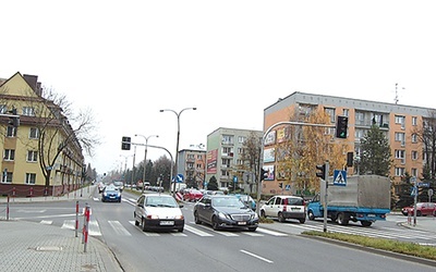  Aleja Tysiąclecia w Nowym Targu to główna arteria. Niebawem w tym miejscu pojawią się egzaminacyjne „elki”