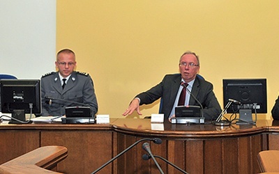 W debacie udział wzięli m.in. Jacek Kozłowski, wojewoda mazowiecki  i Andrzej Nowakowski, prezydent Płocka 