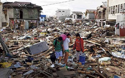 Na obszarze, przez który przeszedł tajfun, zniszczenia sięgają  70–80 proc.