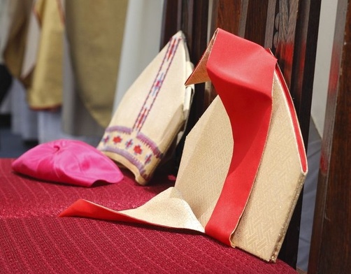 Anglikanie podjęli decyzję o biskupstwie kobiet