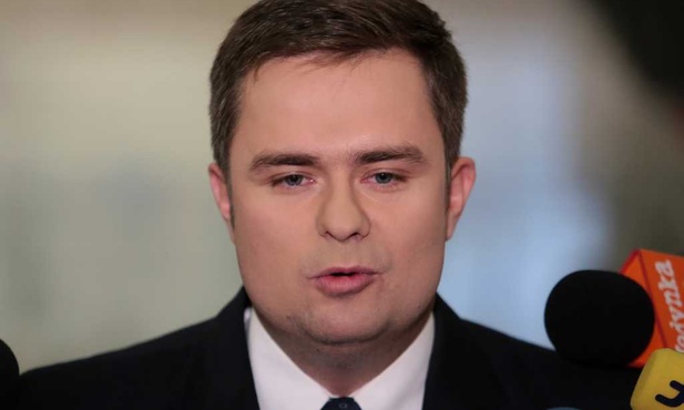 Hofman zawiesza członkostwo w PiS
