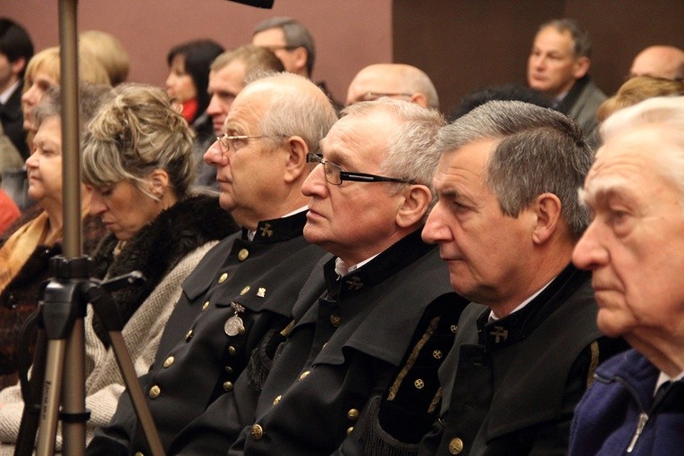 Zespoły synodalne w katedrze