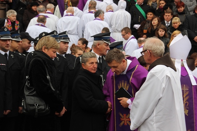 Pogrzeb śp. ks. kan. Stanisława Ulmana z Sopotni Wielkiej