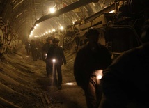 Ratownicy bliscy ugaszenia pożaru w kopalni Sośnica