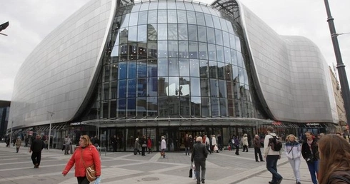 Cała Polska buduje centra handlowe