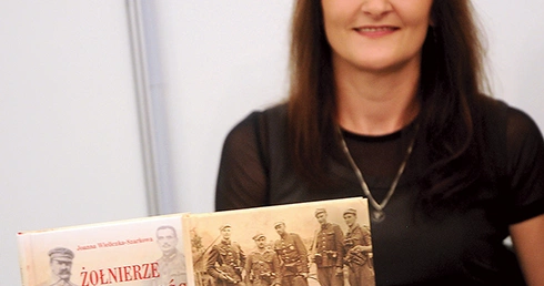 – Każdy z bohaterów mojej książki był postacią niebanalną – mówi Joanna Wieliczka-Szarkowa
