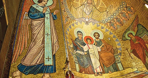  Mozaika Świętej Rodziny w Branicach