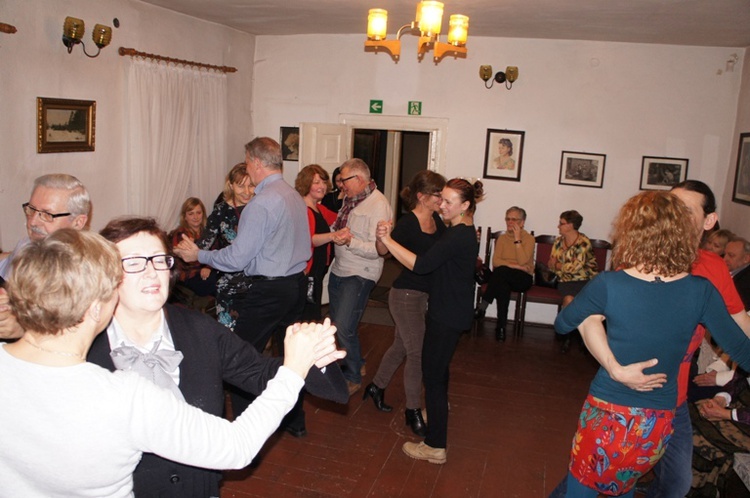 Bal folk w Skierniewicach