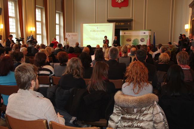 Konferencja "Bliżej rodzin"