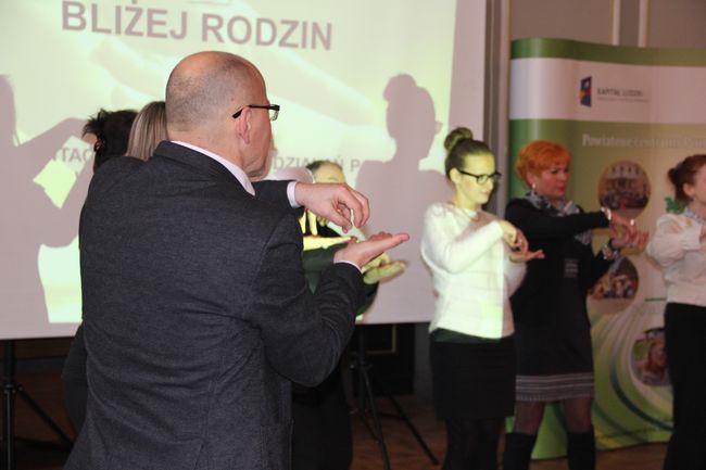 Konferencja "Bliżej rodzin"