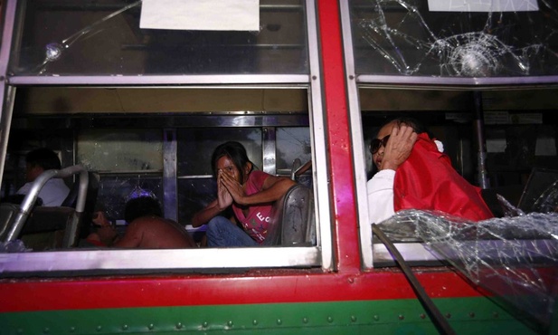 Po starciach w Bangkoku 2 zabitych i 45 rannych