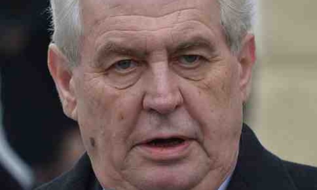 Prezydent Czech zrzeka się prawa łaski