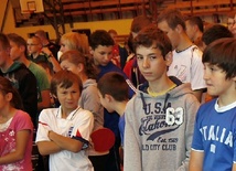 Dwustu uczestników rozgrywek pinpongowych przyjechało także spoza diecezji płockiej