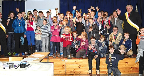 Uczestnicy rozegrali łącznie 550 partii szachowych
