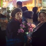 Wbrew opiniom, że za Unią są tylko młodzi, a starsze pokolenie ciągnie do Rosji – na Majdanie razem protestują studenci i emeryci