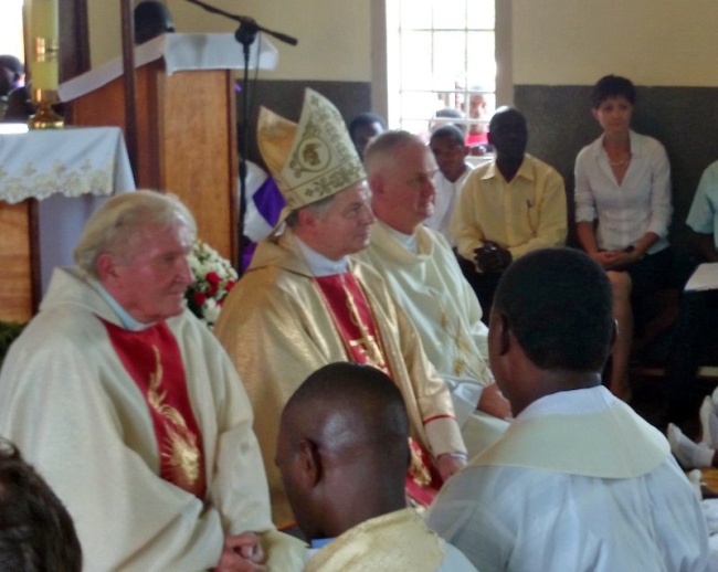 Bp Henryk Tomasik odwiedza misjonarzy w Zambii