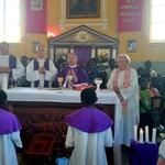 Bp Henryk Tomasik odwiedza misjonarzy w Zambii