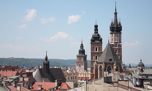 Kapelan Szpitala Uniwersyteckiego w Krakowie zwolniony za zniechęcanie do szczepień