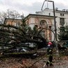 Pół miliona bez prądu, 6 tys. interwencji straży