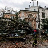 Pół miliona bez prądu, 6 tys. interwencji straży