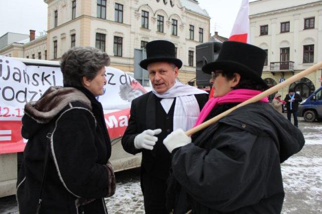 Cieszyniacy poszli w pochodzie dla rodziny