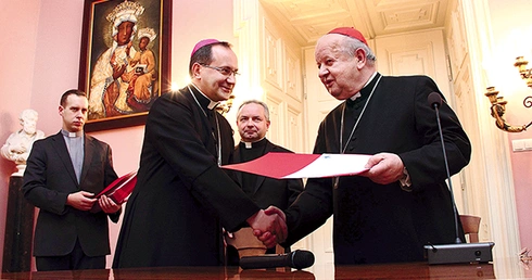  Jako pierwszy dekret powołujący do pracy w komitecie organizacyjnym ŚDM otrzymał jego koordynator bp Damian Muskus