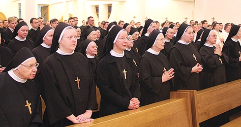  Józefitki na jubileuszowej Mszy św. w seminaryjnej kaplicy