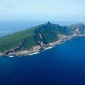 Uotsuri-shima to największa z wysp w położonym na Morzu Wschodniochińskim archipelagu, nazywanym przez Japonię Senkaku, a przez Chiny – Diaoyu
