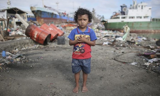 Filipiny: brakuje żywności