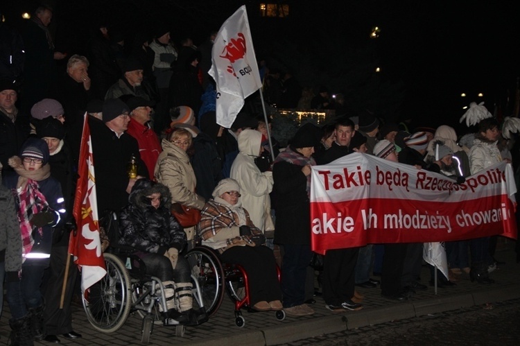 Uroczystości w 32. rocznicę tragedii w kopalni "Wujek"