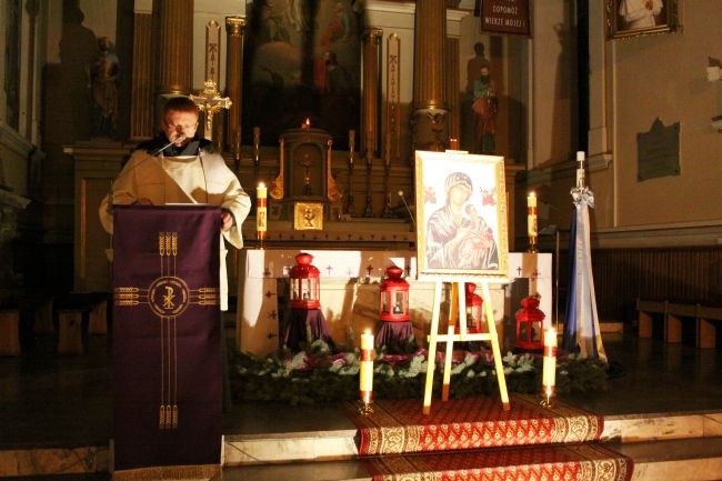 Akatyst został odśpiewany w makowskiej parafii św. Józefa 