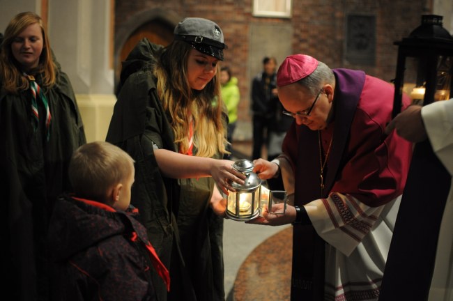 Płomień z Betlejem w Opolu