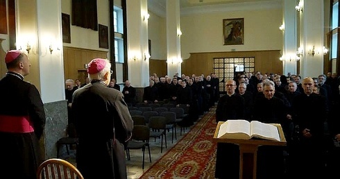 "Wniknijcie w tajemnicę kapłaństwa"